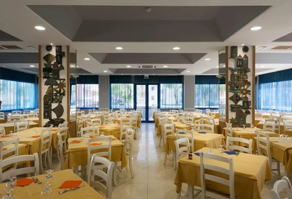 Restauracja i jedzenie w hotelu Miami (Lido di Jesolo)