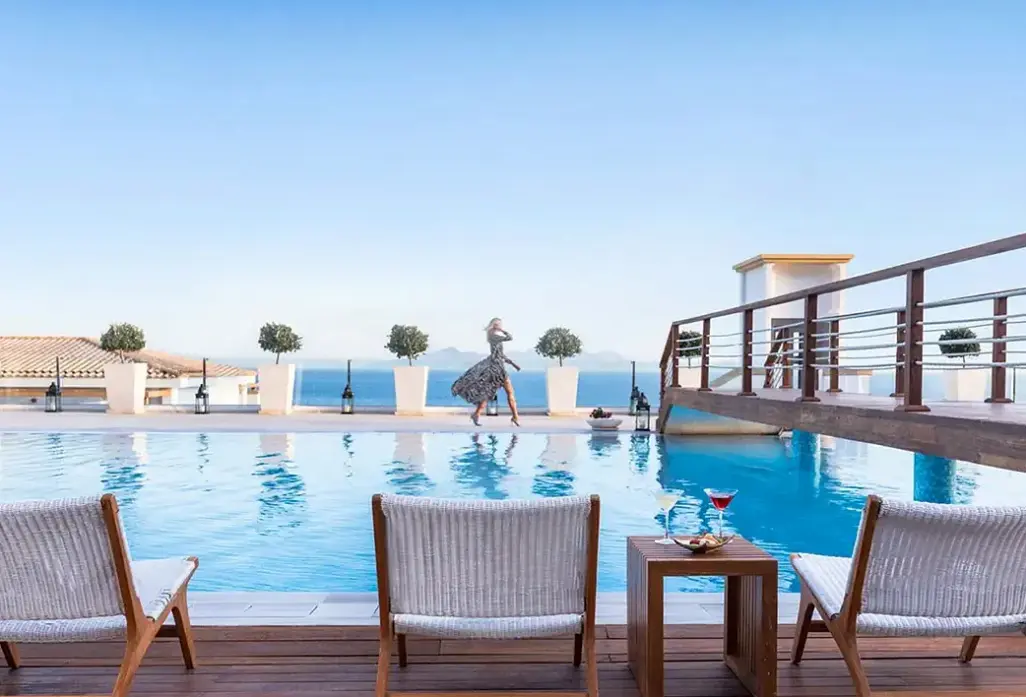 Basen w hotelu Mitsis Selection Blue Domes