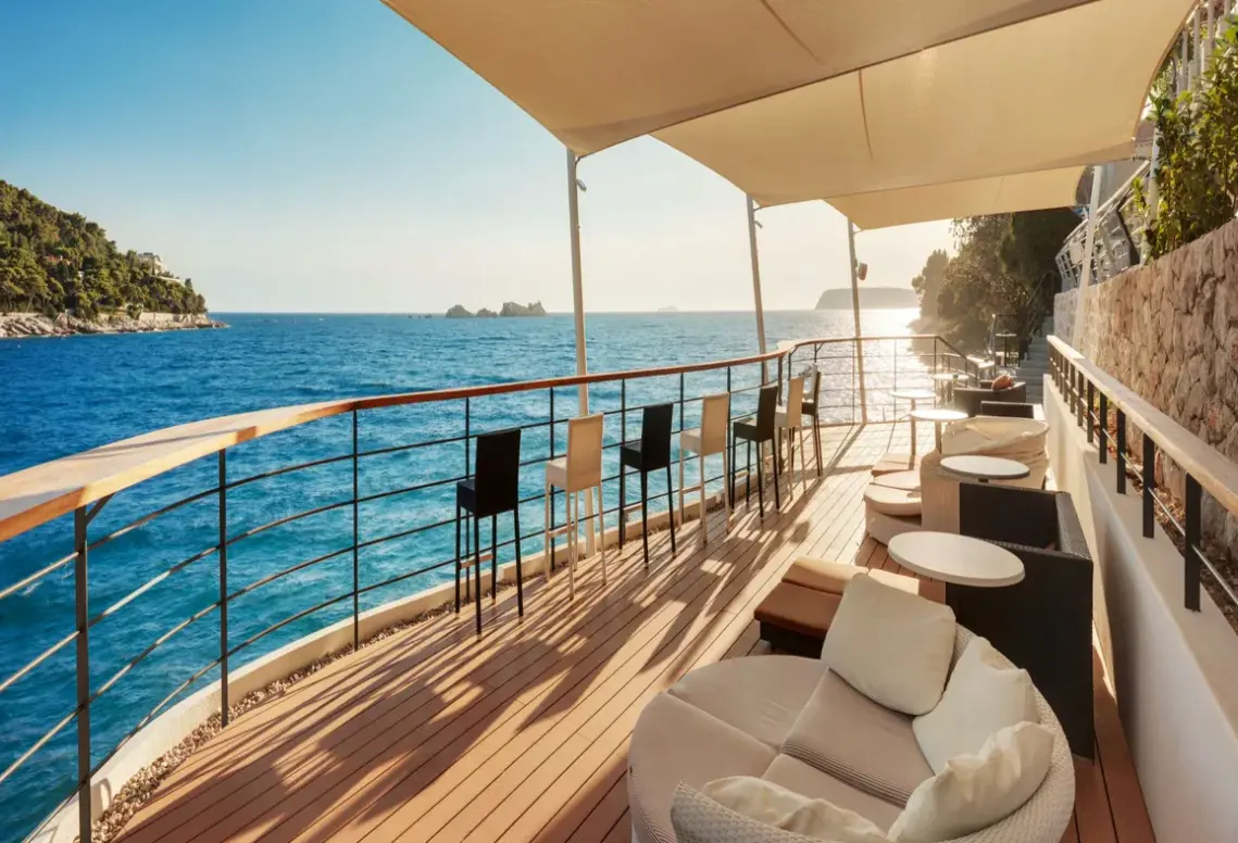 Restauracja i jedzenie w hotelu More (Dubrovnik)