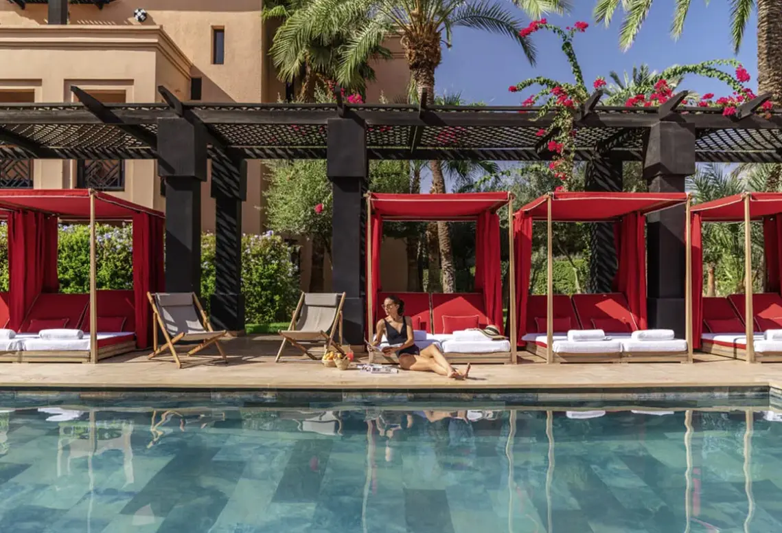 Basen w hotelu Movenpick Mansour Eddahbi