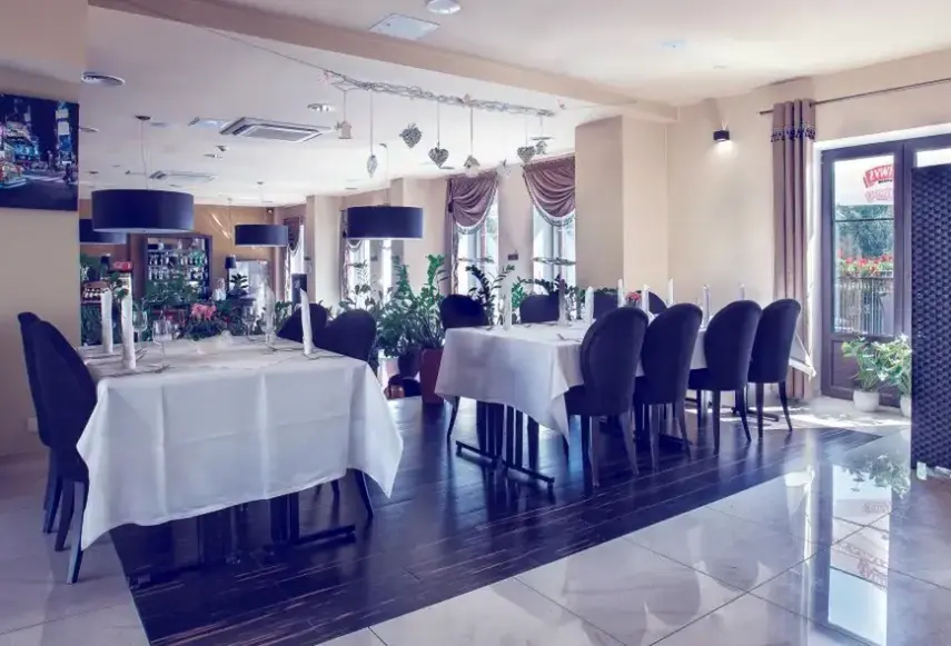 Restauracja i jedzenie w hotelu Niemcza SPA