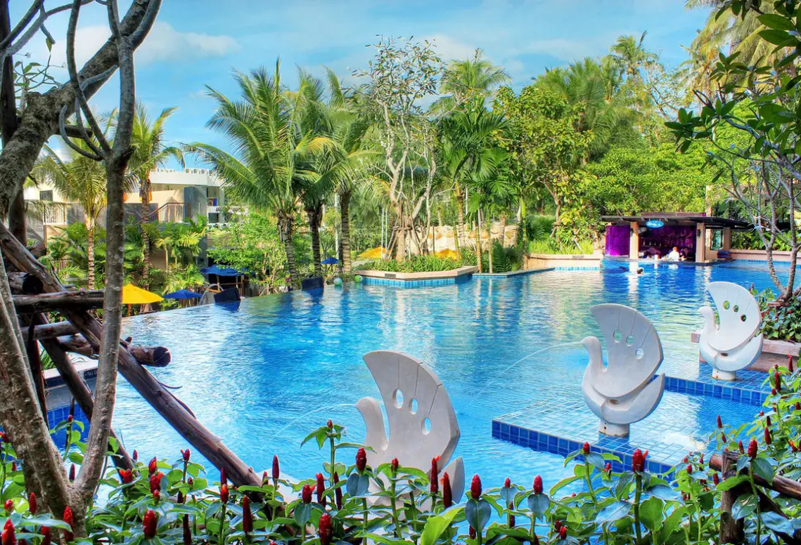 Basen w hotelu Novotel Phuket Kata Avista Resort & Spa