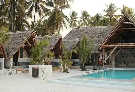 Basen w hotelu Nur Beach
