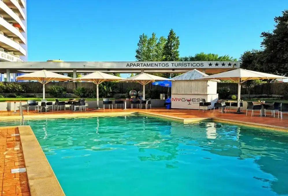 Basen w hotelu Oceano Atlantico