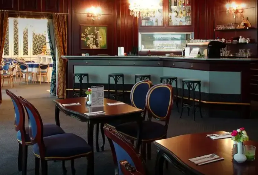 Restauracja i jedzenie w hotelu Olympik