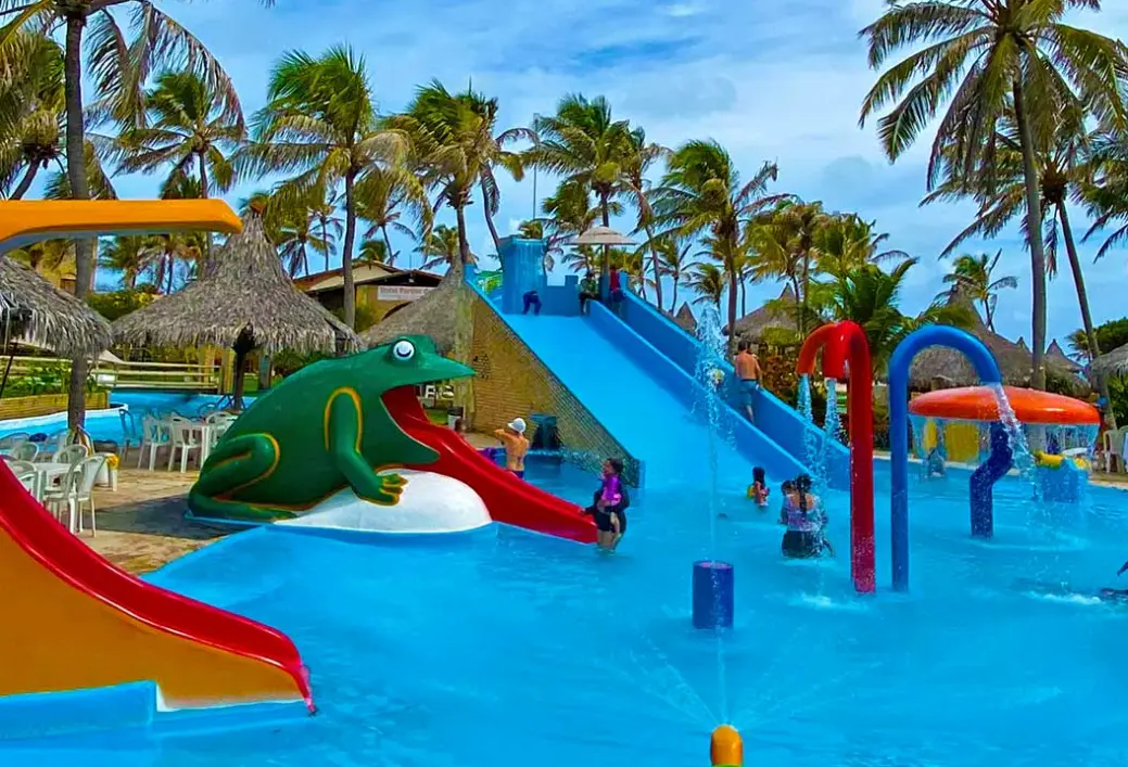 Basen w hotelu Parque das Fontes