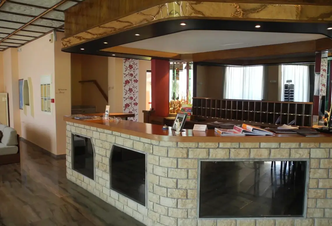 Restauracja i jedzenie w hotelu Pegasus (Roda)