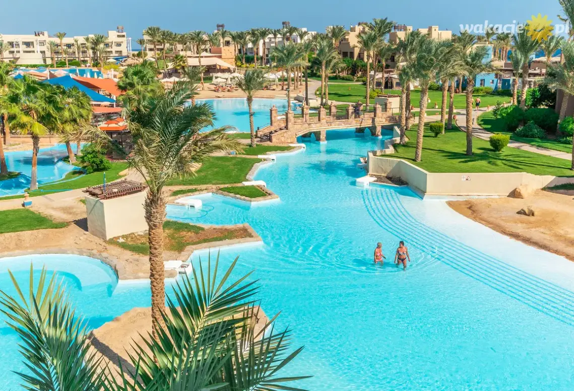 Basen w hotelu Pickalbatros Oasis Port Ghalib