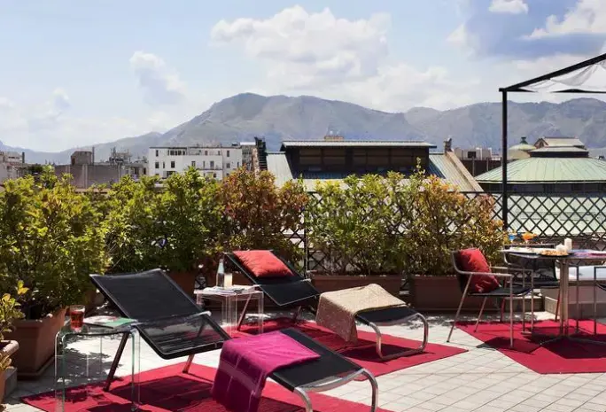 Widok z hotelu Plaza Opera (Palermo)