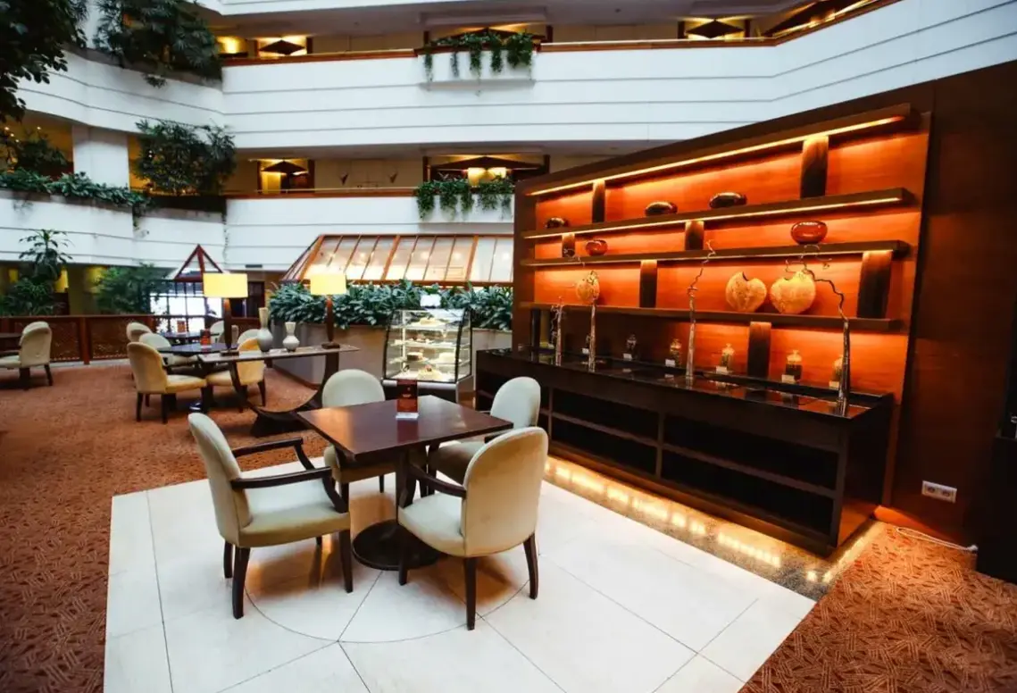 Restauracja i jedzenie w hotelu Rahat Palace