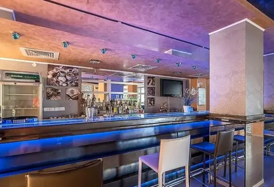 Restauracja i jedzenie w hotelu Rainbow 1 Holiday Complex