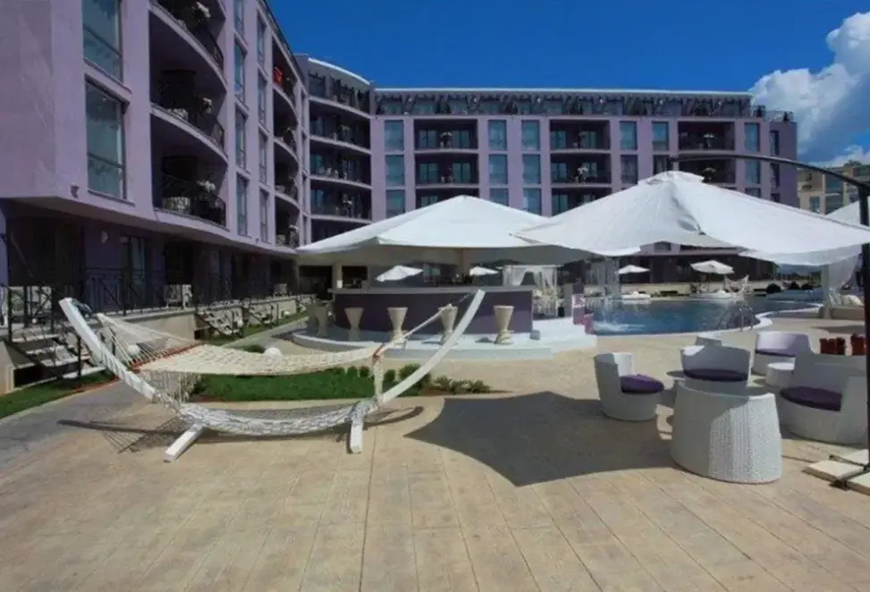 Basen w hotelu Rainbow 3 & 4 Resort Club & Sea Isle Holiday Complex