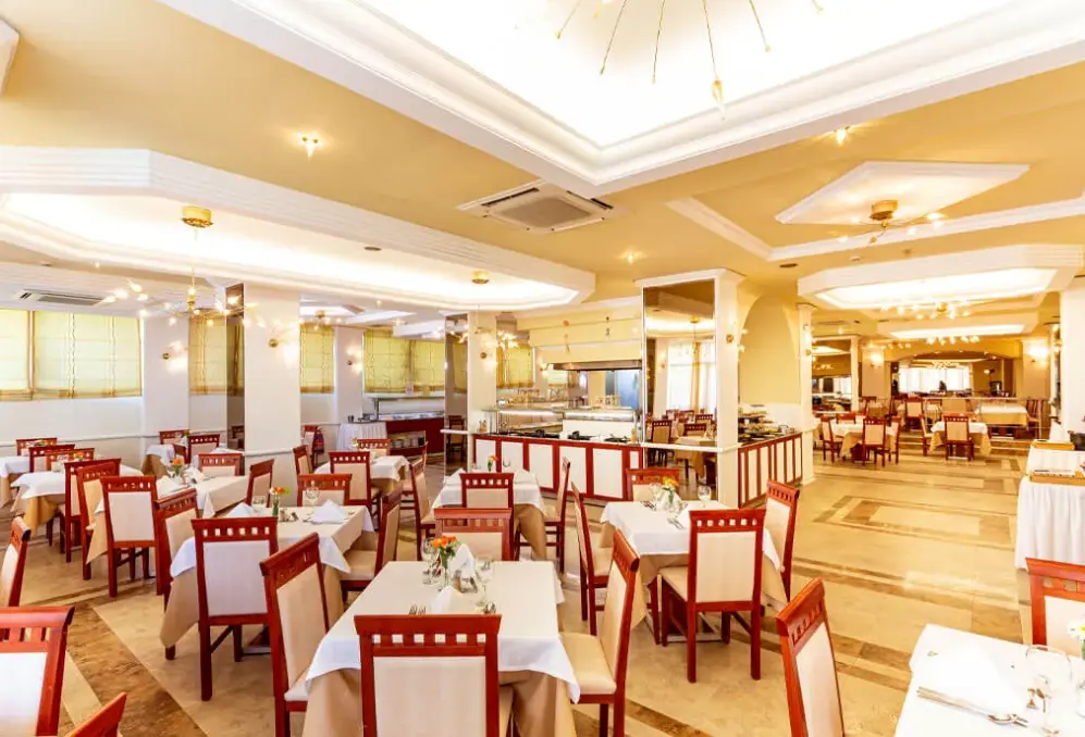 Restauracja i jedzenie w hotelu Rhodos Horizon Blu (ex Kipriotis)