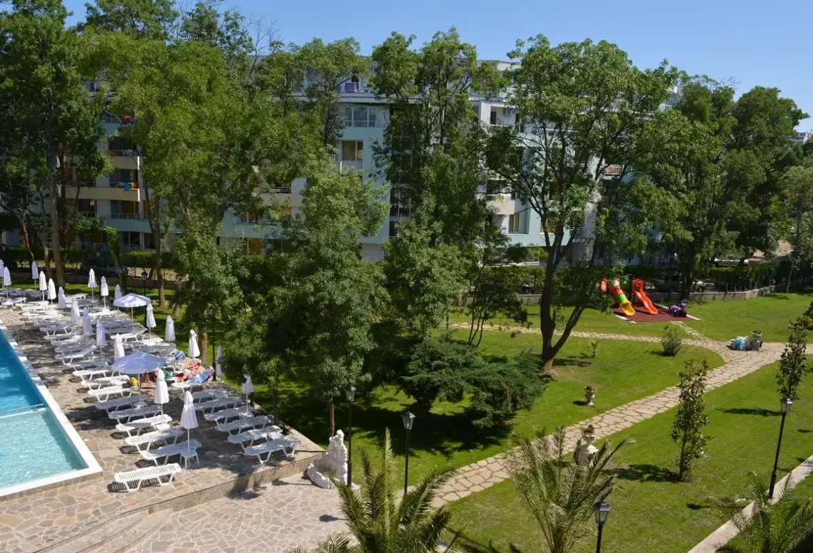 Basen w hotelu Riva (Sunny Beach)