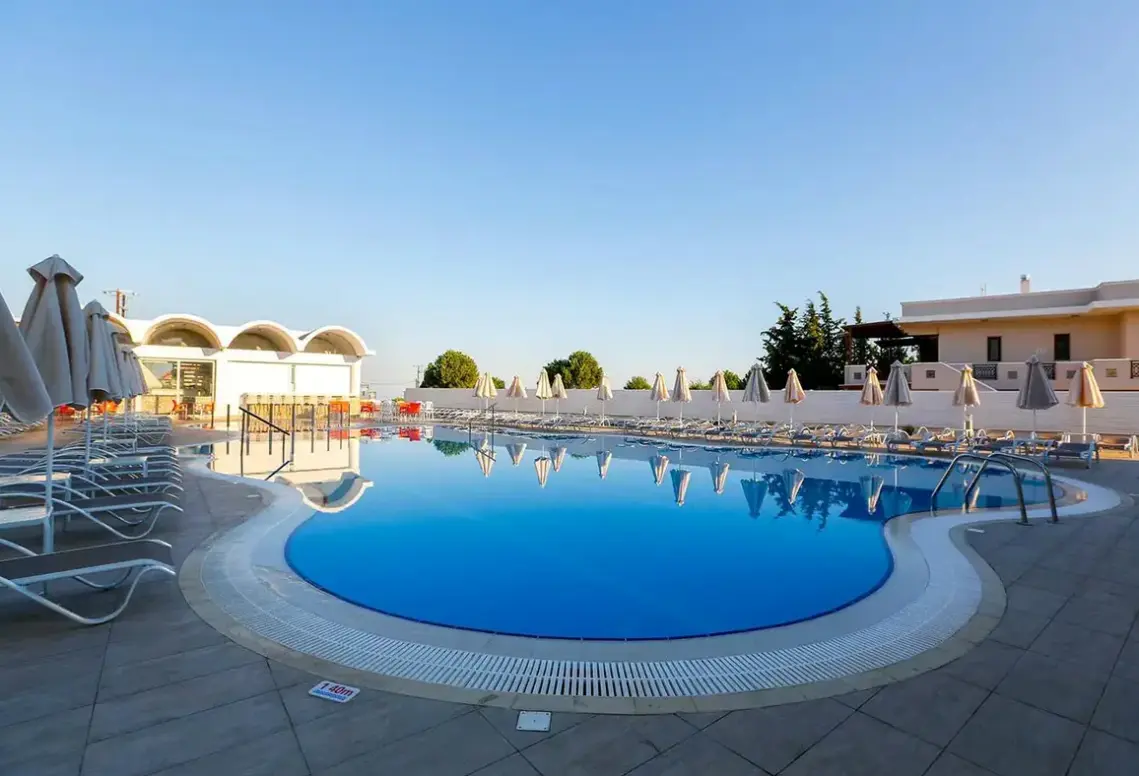 Basen w hotelu Rodos Star