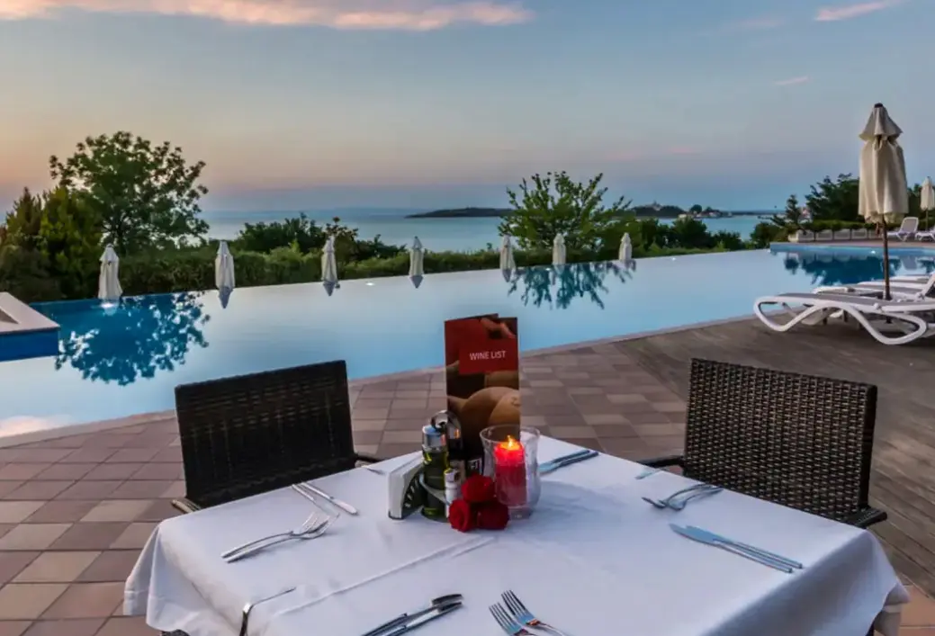 Restauracja i jedzenie w hotelu Santa Marina Holiday (Sozopol)