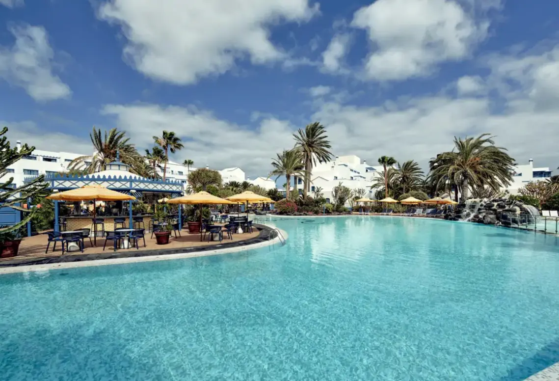 Basen w hotelu Seaside Los Jameos Playa