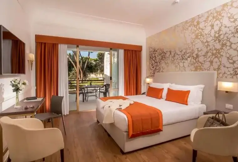Pokój w hotelu Shangri - La Corsetti