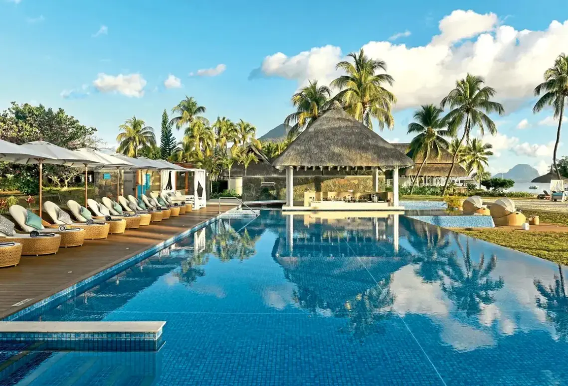 Basen w hotelu Sofitel Imperial Resort & Spa