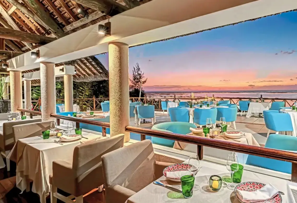 Restauracja i jedzenie w hotelu Sofitel Imperial Resort & Spa