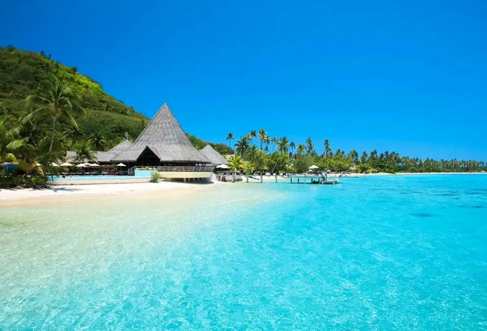 Plaża przy hotelu Sofitel Moorea Kia Ora Beach Resort