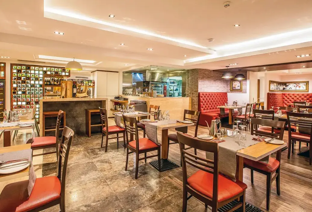Restauracja i jedzenie w hotelu Solana (Mellieha)