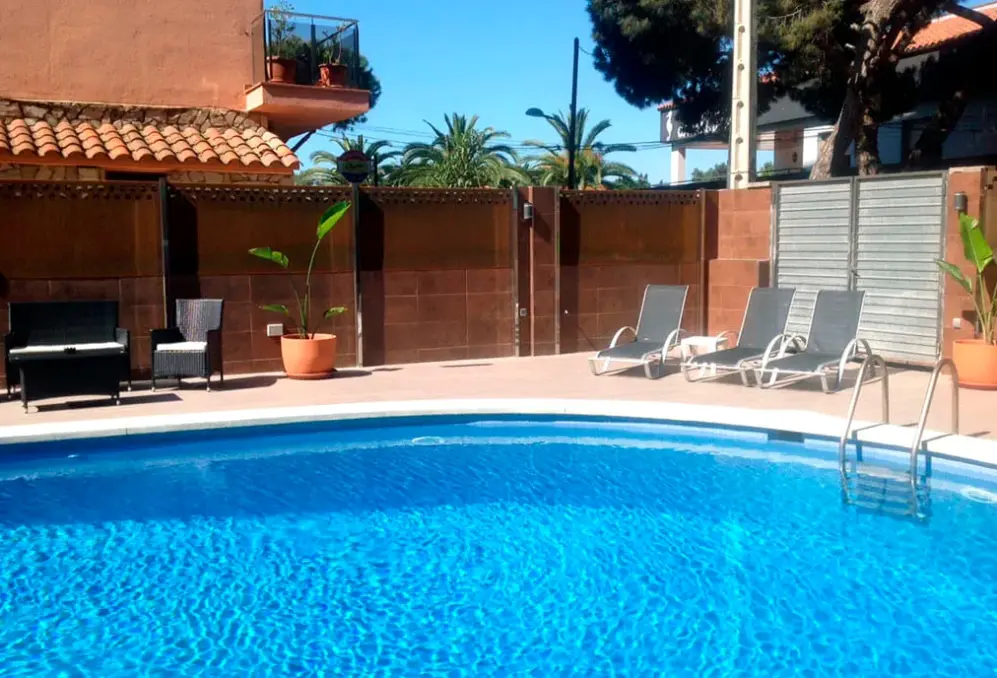 Basen w hotelu Stella Maris (Blanes)