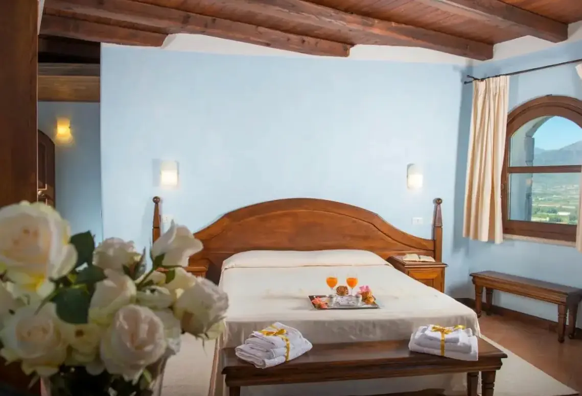 Pokój w hotelu Su Vrau Agrihotel
