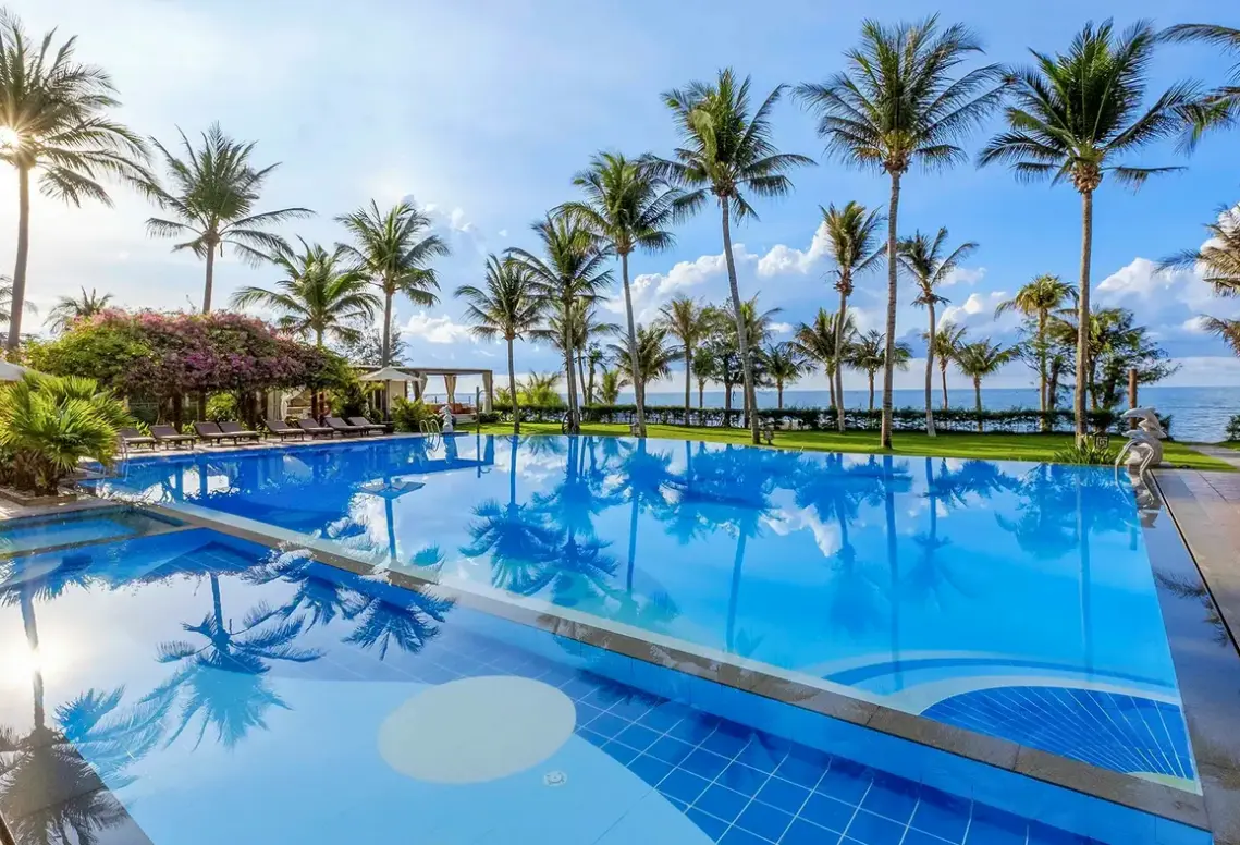 Basen w hotelu Sunny Beach Resort