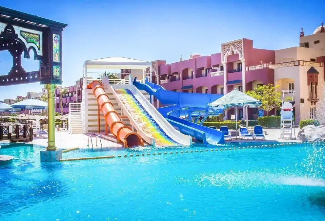 Basen w hotelu Sunny Days El Palacio Resort & SPA