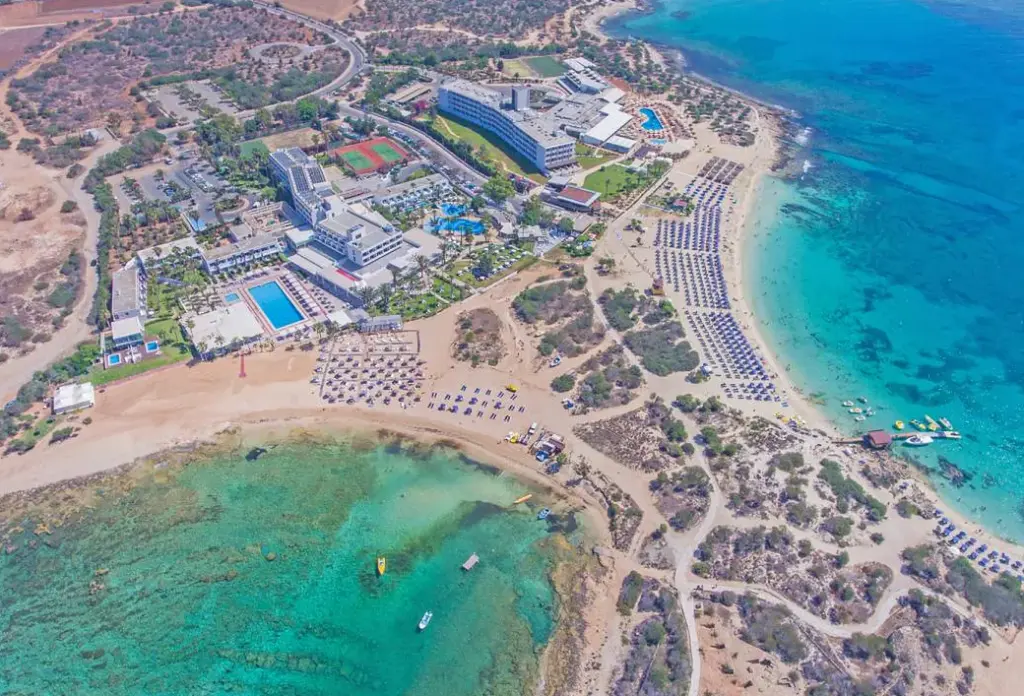 Hotel The Dome Beach Resort