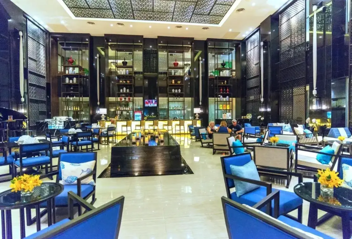 Lobby hotelu The Royal Paradise
