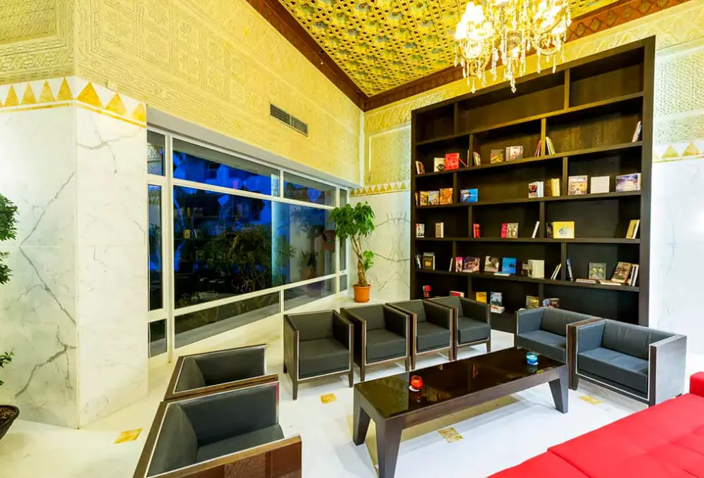 Lobby hotelu Tour Khalef