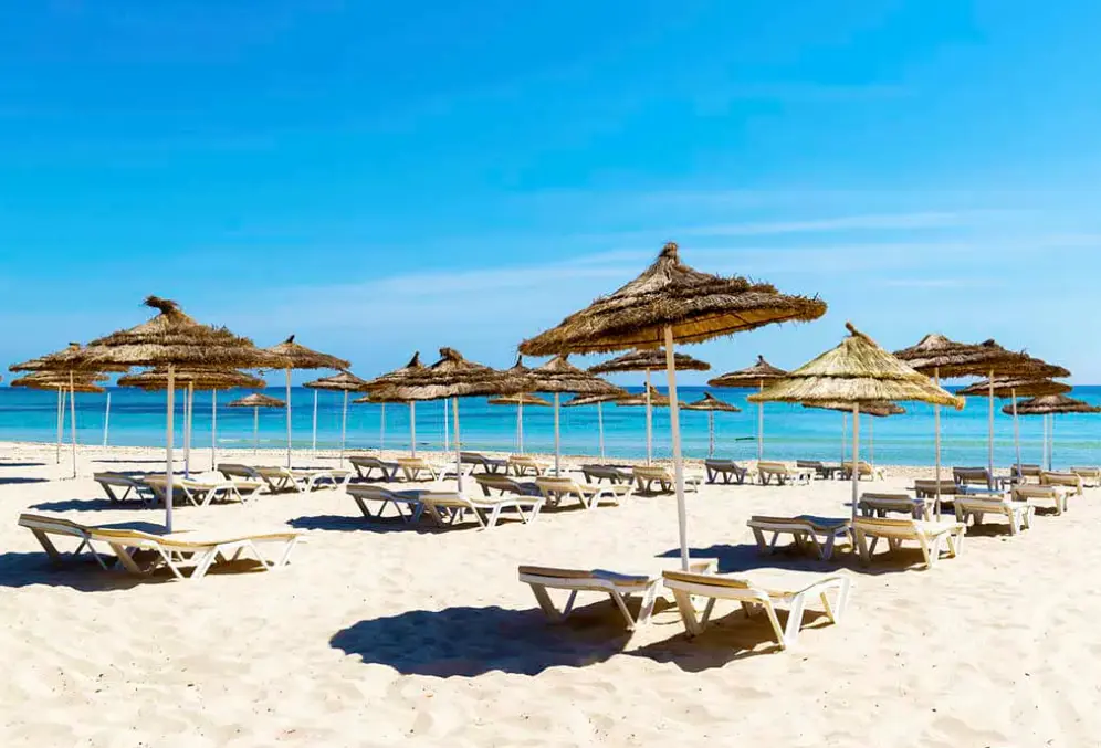 Plaża przy hotelu Tour Khalef