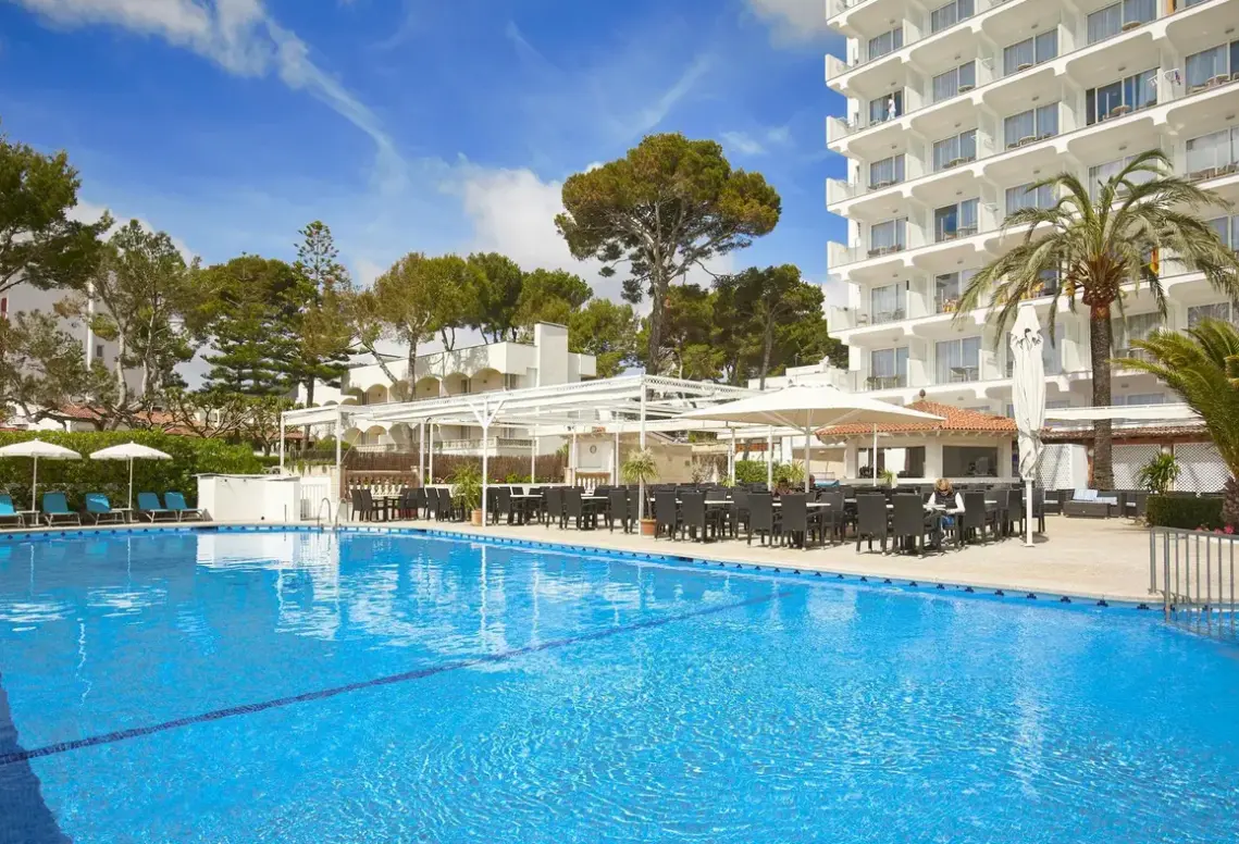 Basen w hotelu Universal Castell Royal (ex. Castell Royal)