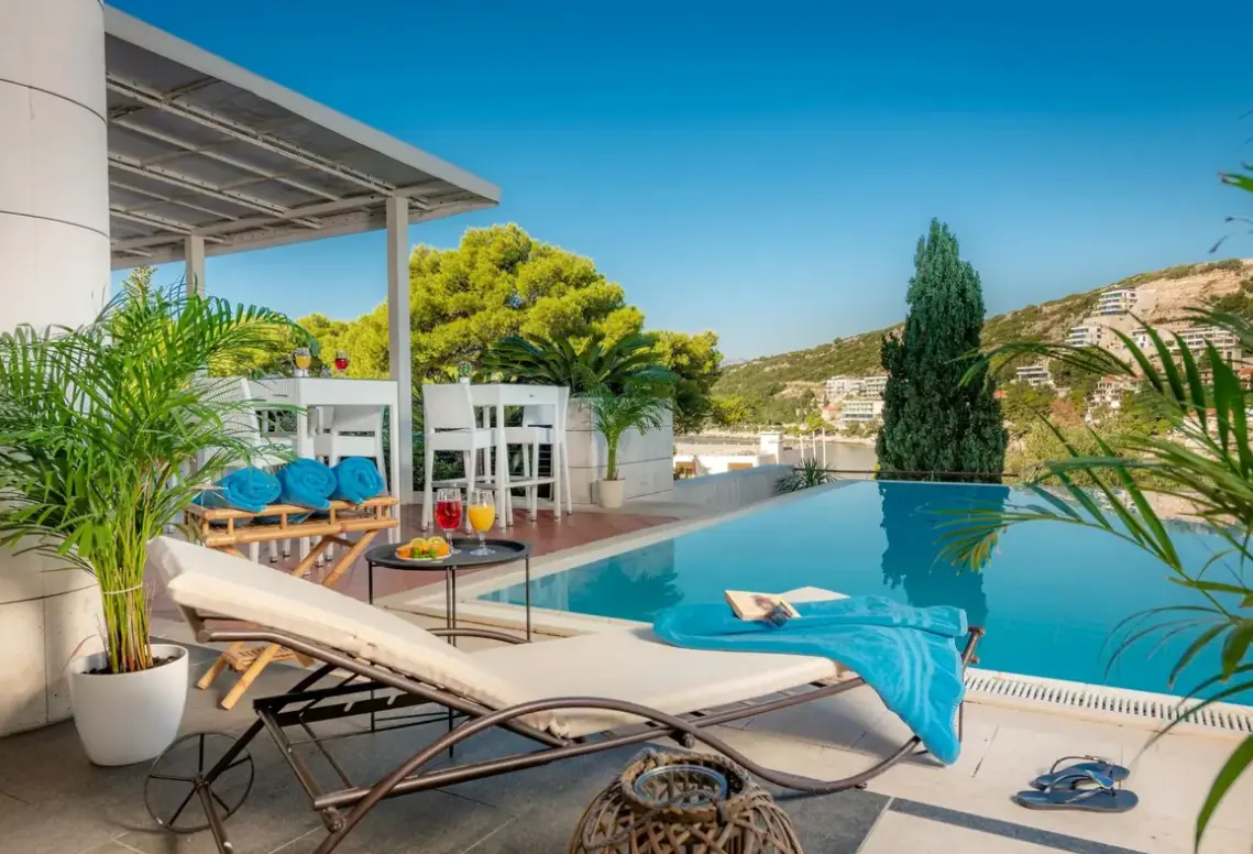 Hotel Uvala (Dubrovnik)