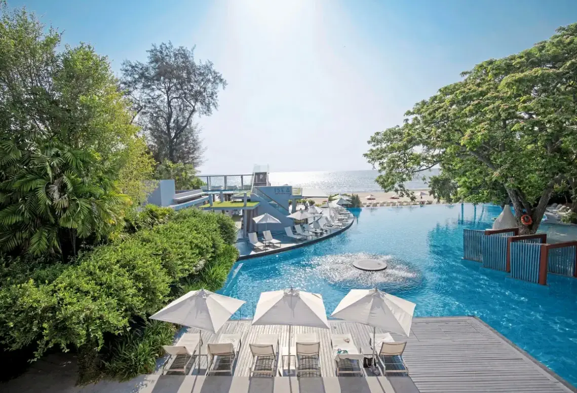 Basen w hotelu Veranda Resort & Spa