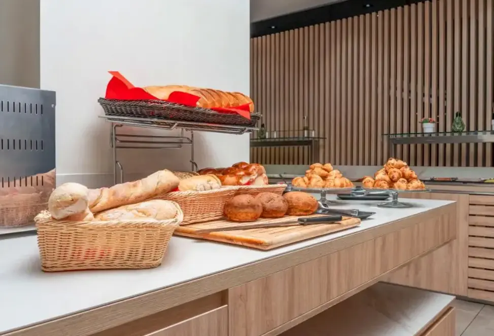 Restauracja i jedzenie w hotelu Verdi Grand