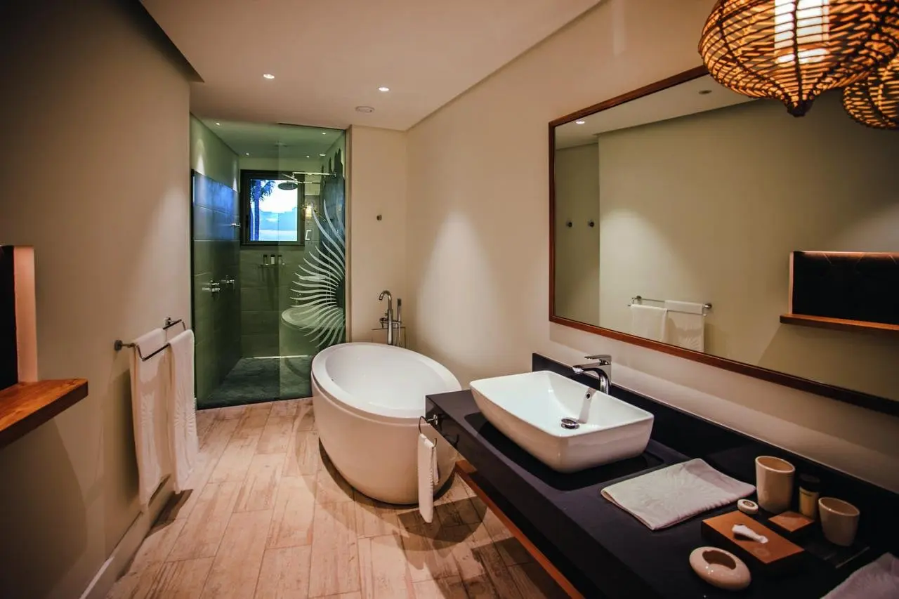 Victoria Beachcomber — VICTORIA BEACHCOMBER RESORT & SPA