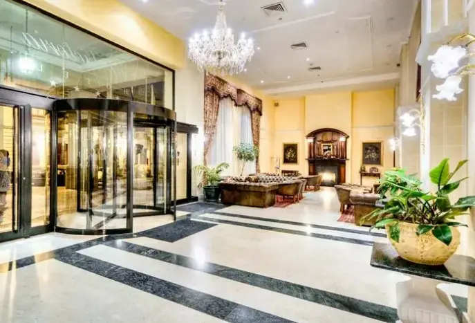 Lobby hotelu Victoria (Sliema)