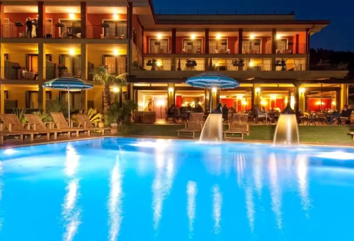 Basen w hotelu Villa Madrina