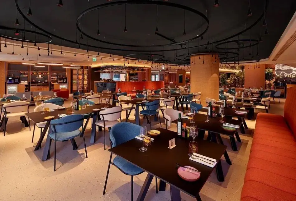 Restauracja i jedzenie w hotelu voco by Ihg (Malta)