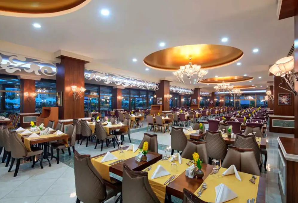 Restauracja i jedzenie w hotelu Xafira Deluxe Resort & Spa