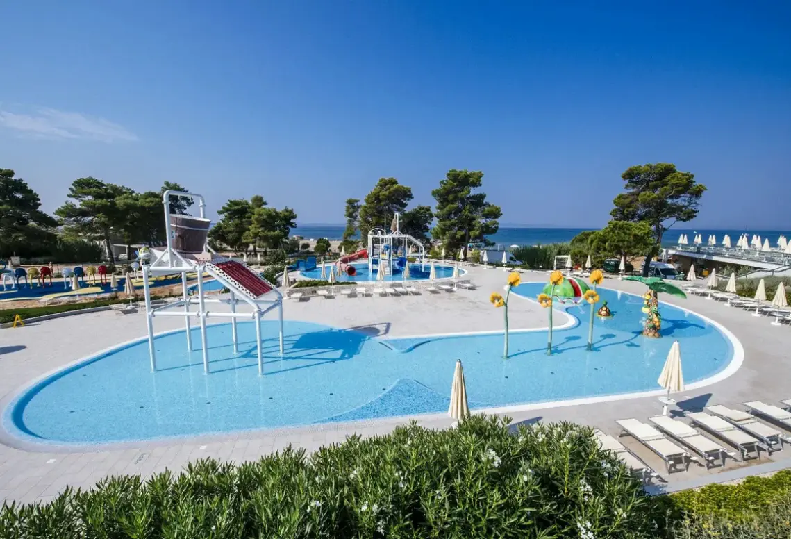 Basen w hotelu Zaton Holiday Resort Mobile Home
