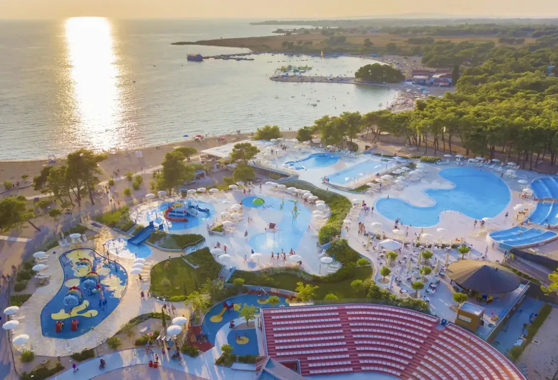 Basen w hotelu Zaton Holiday Resort Mobile Home