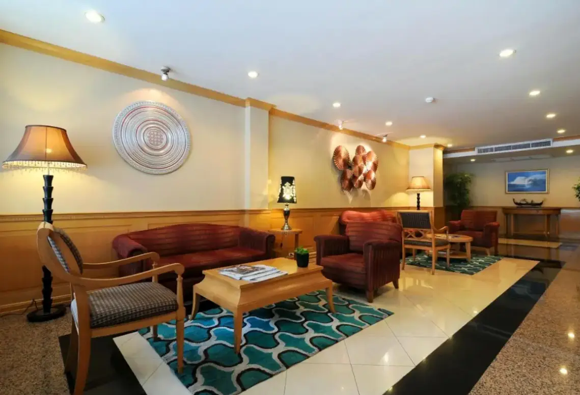 Lobby hotelu Admiral Suites Bangkok