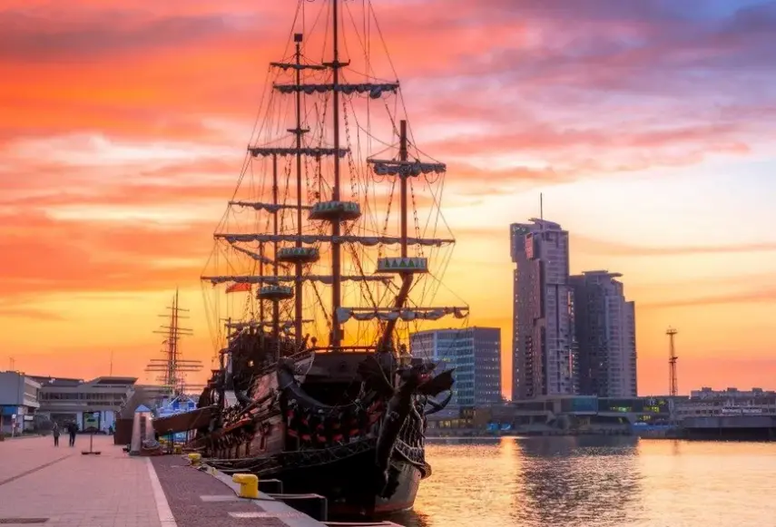 Hotel Antares (Gdynia)