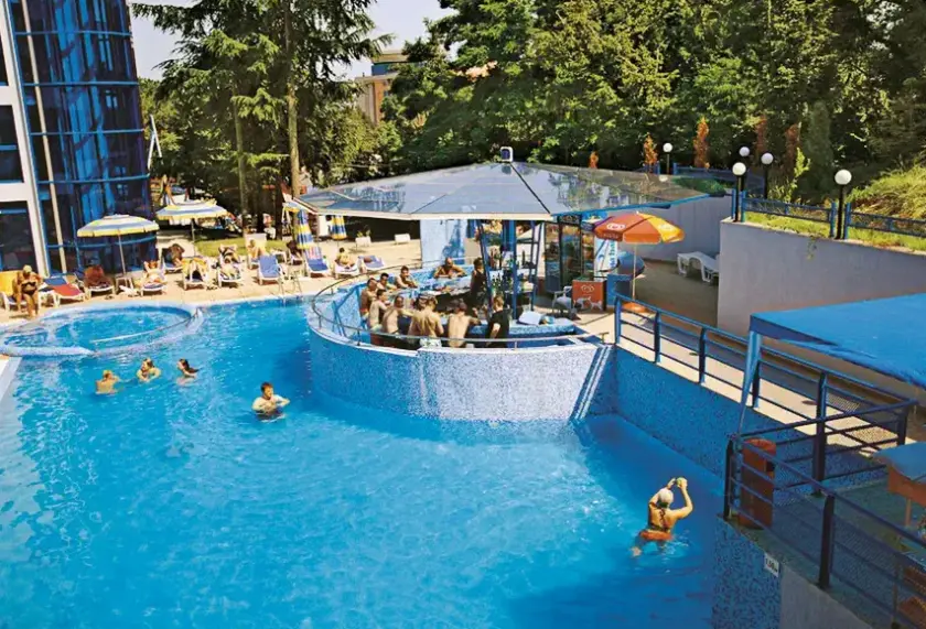Basen w hotelu Aphrodite (Golden Sands)