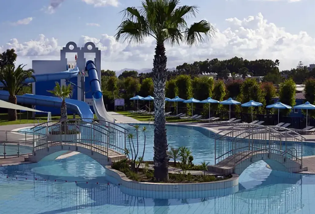 Basen w hotelu Atlantica Marmari Beach