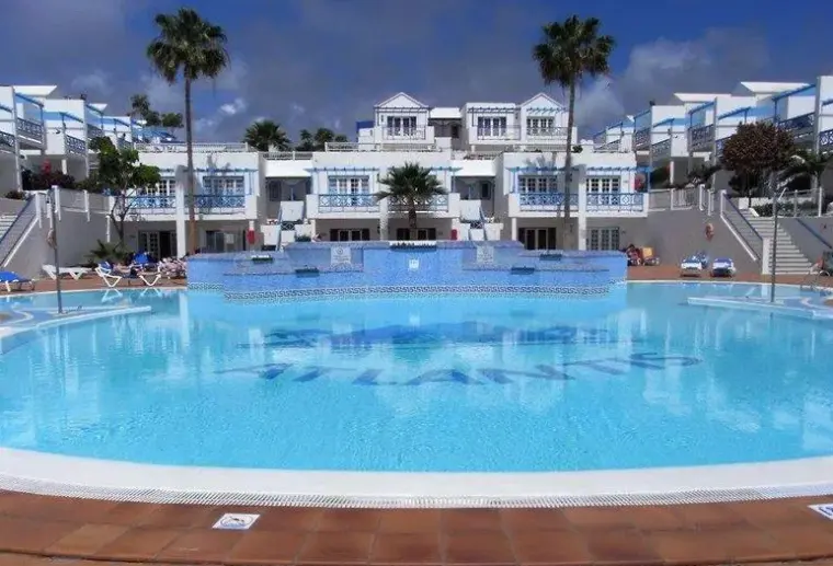 Basen w hotelu Atlantis Las Lomas